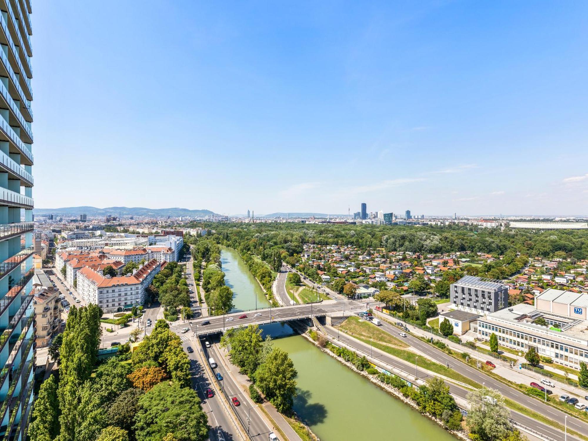 Sky9 District 3 * Viena